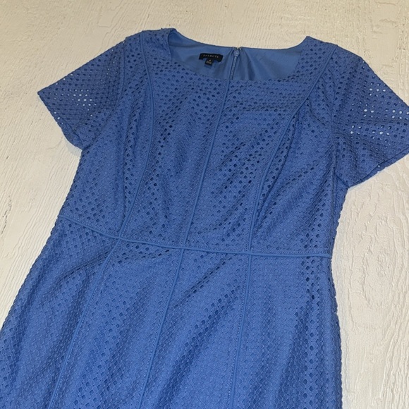 Talbots Elegant Royal Blue Eyelet Dress Size 4 - Picture 2 of 6
